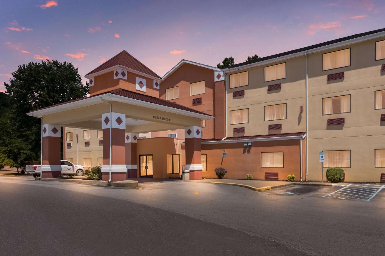 Best Western Logan Inn Chapmanville Bagian luar foto